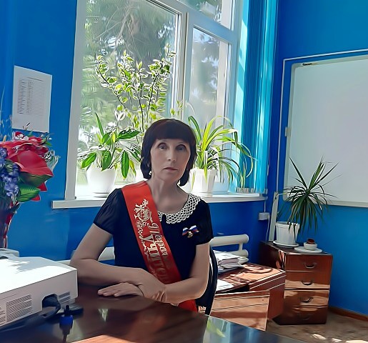 Валеева Асия Зиновеевна.